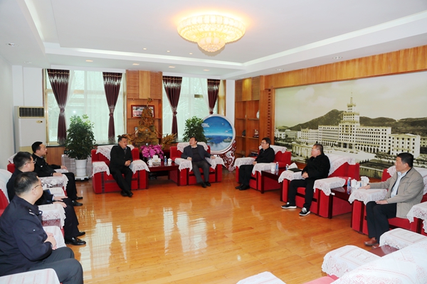 威海市公安局高区分局局长马一东来访