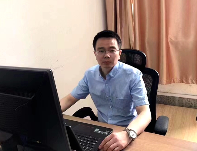 师说郭长勇选择做教师终生无悔