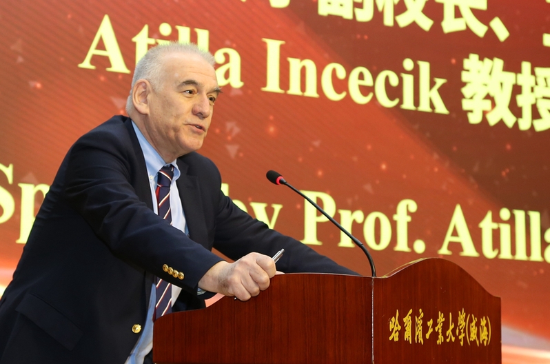 atilla incecik讲到,思克莱德大学1796年建校,是英国著名公立研究型