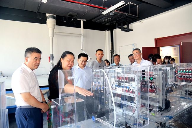 市政府与我校区合作建立水处理新技术产业化与水污染防治威海实验基地